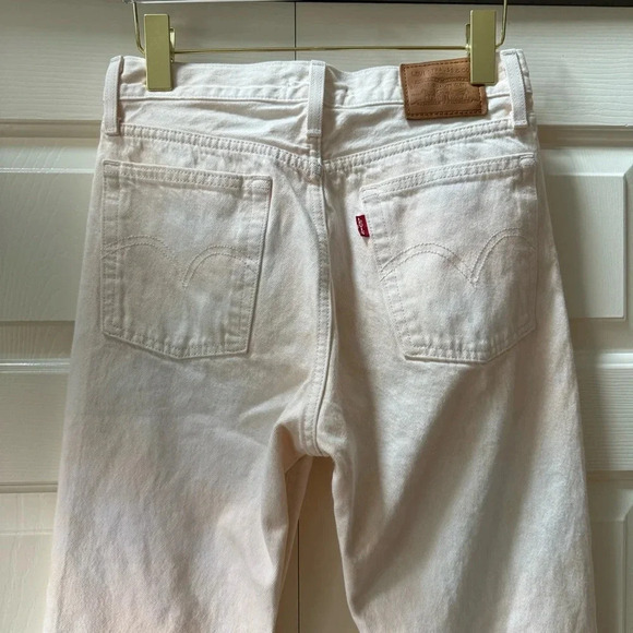 Rare Levi’s WEDGIE STRAIGHT FIT WOMEN'S In the Peach 🍑 Jeans Women’s size 27 - Picture 5 of 16